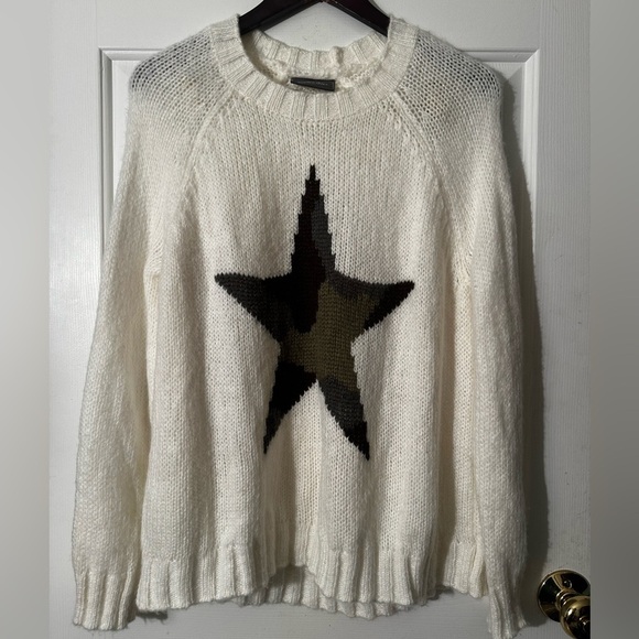 WOODEN SHIPS Camo Star Crewneck White Relaxed
Sweater S/M Raglan Sleeve Pullover - Picture 3 of 10